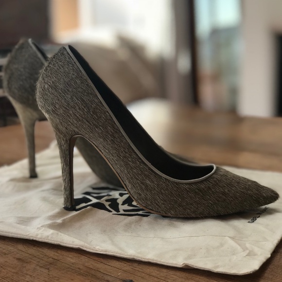 Isabel amaranth Furry Shoes w Original Box - Picture 1 of 5